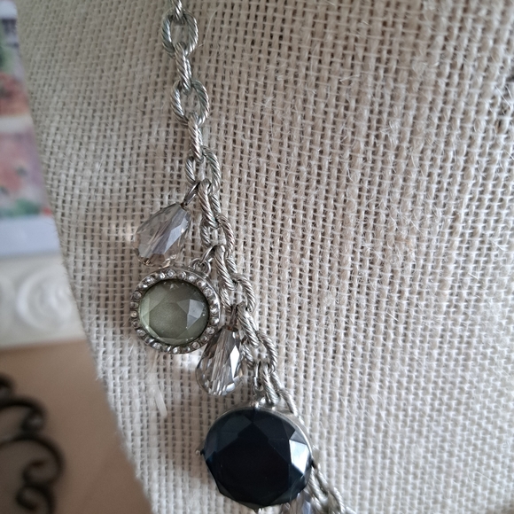 Chain link Charm Style Statement Necklace Silvertone Dark Teal Light Khaki Jewel - Picture 4 of 7